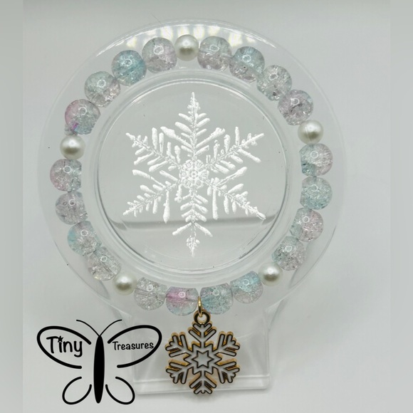 ❄️Handmade Sparkling Pastel Snowflake Bracelet❄️ - Picture 1 of 6